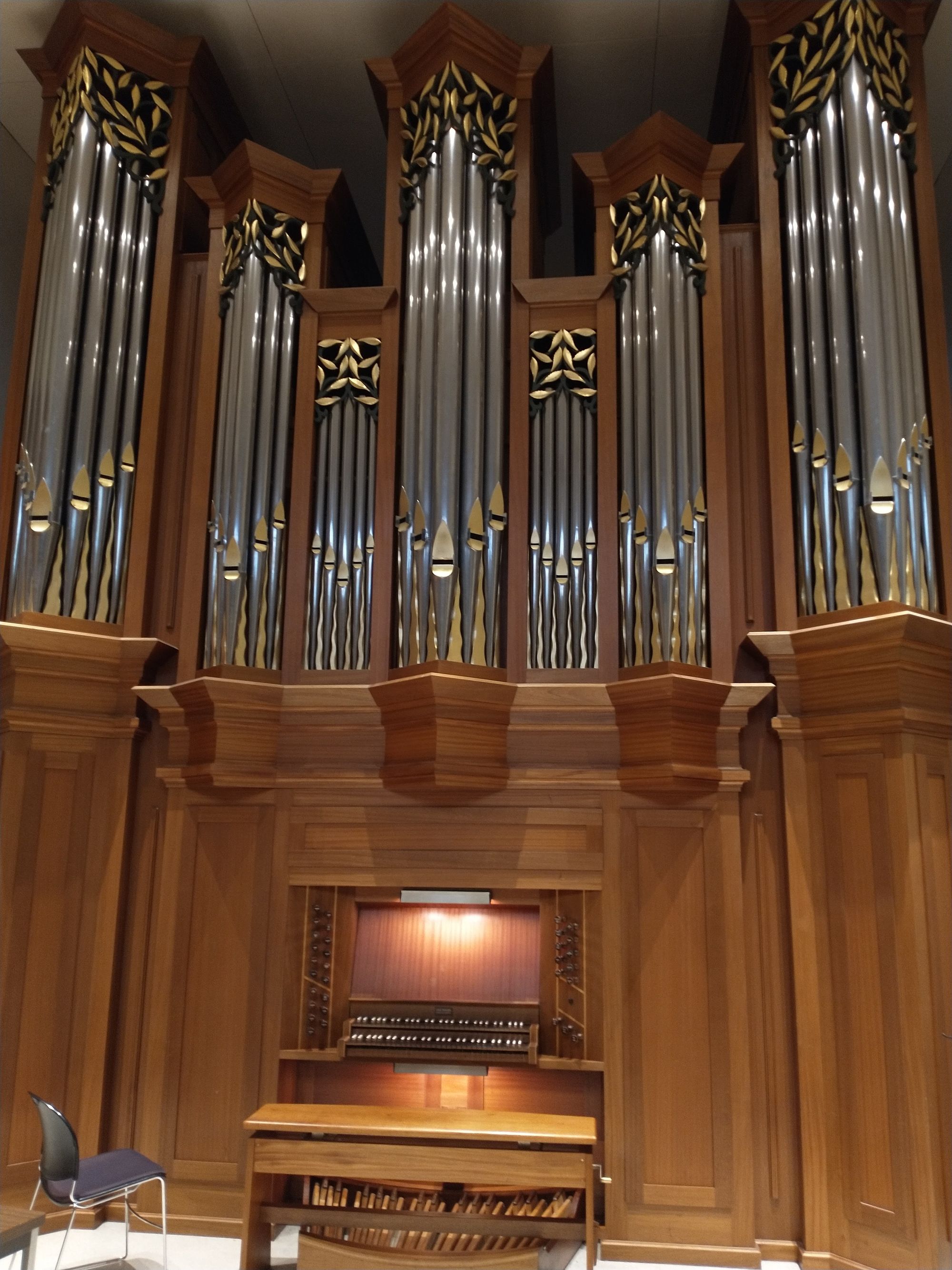 Tracker pipe organ deals